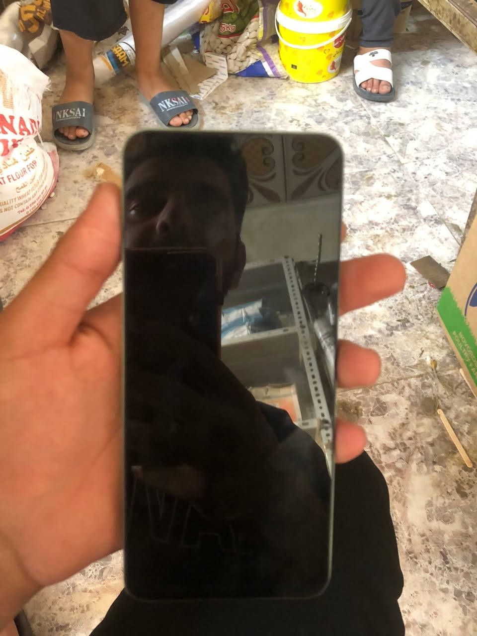 هاتف شاومي بوكو سي 75 (Xiaomi Poco C75) بلون أخضر ونمط رخامي مميز.يتميز بكاميرا خلفية مزدوجة بدقة 50 ميجابكسل داخل إطار دائري كبير.يعمل بذاكرة وصول عشوائي (RAM) تصل إلى 8 جيجابايت ومساحة تخزين داخلية 256 جيجابايت.يأتي بشاشة كبيرة بحجم 6.88 بوصة تدعم معدل تحديث 120 هرتز.


**إذا كنت صاحب هذا الإعلان وتريد حذفه لأي سبب، رجاءا أرسل رسالة إلى الدعم الفني**