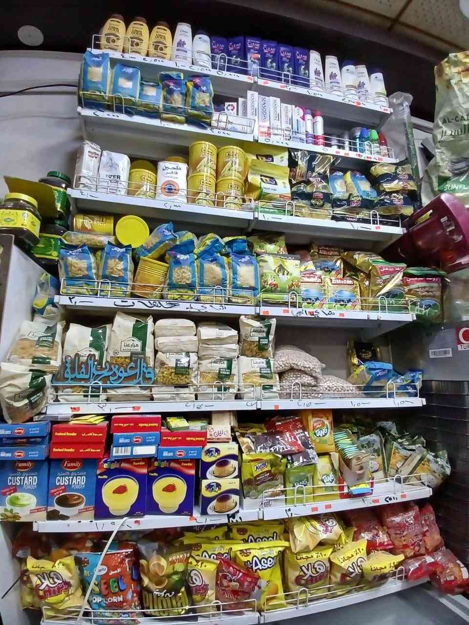 سلام عليكم
محتويات ماركت للبيع
سستم8 كامرات ويه هارد 2 تيره
10 برادات 22 قدم 
براد صغير هاذه الرفيع 
مجمده طرحي عدد3
2 براد حجم 28 قدم
سبلت 2 طن ونص 
مطافئ عدد 2جداري+ ذاتيه مال بورد كهرباء + بطل
رفوف جداريه+ رفوف جام + سفينه 
ميز مكتبي متر ونص صاج
قاصه عراقيه 
عارضه سكائر كبيره
5 عوارض جبس 
عارضه بهارات كبيره
ميزان رقمي 
شاشه حجم 32
البرادات من شركه الزان وماداخلات تصليح ومستخدم سنه فقط يعني ممتعوبات والرفوف من ميكانو كلهن حديد الثقيل مو العادي (ملاحظة الي يريد الغراض شلعه وحده مع مراعاة السعر واذا مفرد كلمن وسعرها ) للأستفسار ***********
