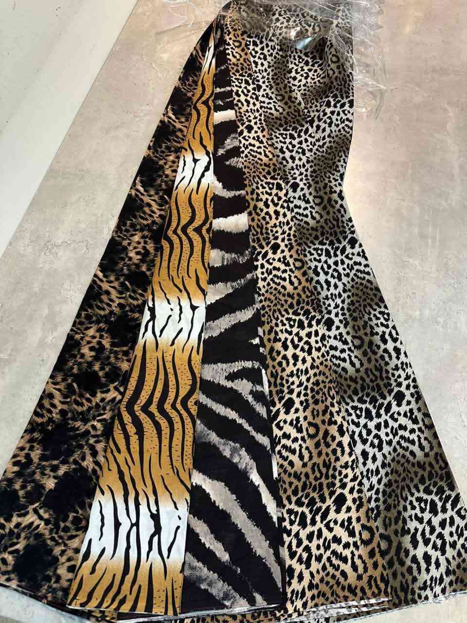 جديد جديد 🌹🌹
#كشمير دزاين تركي 
من ارقى النقشات والدزينات 💯💯
~~~~~~~~~~~~
فقط عليك الاختيار 
محلات #مصطفى #الجيزاني 
بغداد الشورجة شارع الرشيد 
(خان كتان)( وسوق العاني)
للتواصل #واتساب ***********
