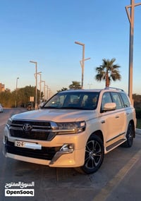 لاند كروز 2021  4600 V8 كراند تورنك سبشل اديشن (ساز ) اصل  ماشية ٩٩ ال...