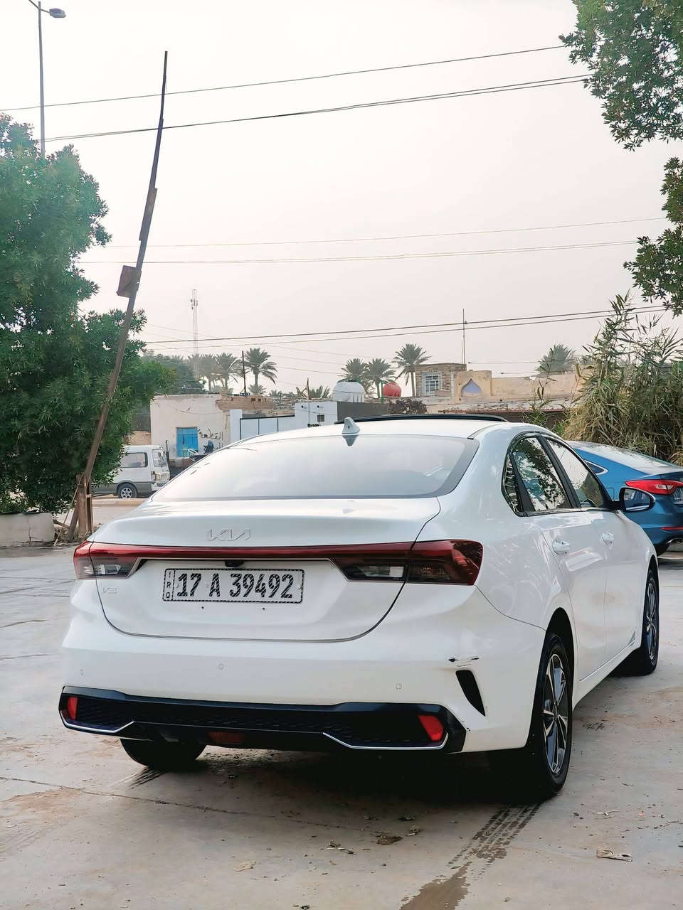 السلام عليكم سياره K3 2024  خليجي تجمع صيني  سياره ماشيه 20 الف جديده كلش استخدام شخصي فقط من البيت لدوام مكفوله من كلشي تخم تاير حداديه محرك خير من الله مكينه 1500 دوش كامره خلفيه حساسات اماميه وخلفيه فتحه بل قماره محرك دبل نوزل اشاره بل مرايه مري طي تحكم ستيرن ذكي شاشه دجتل سياره نضفيه فول رقم مثنى سعره 140 وبيه مجال كلش قليل معوقين  للستفسار ***********
