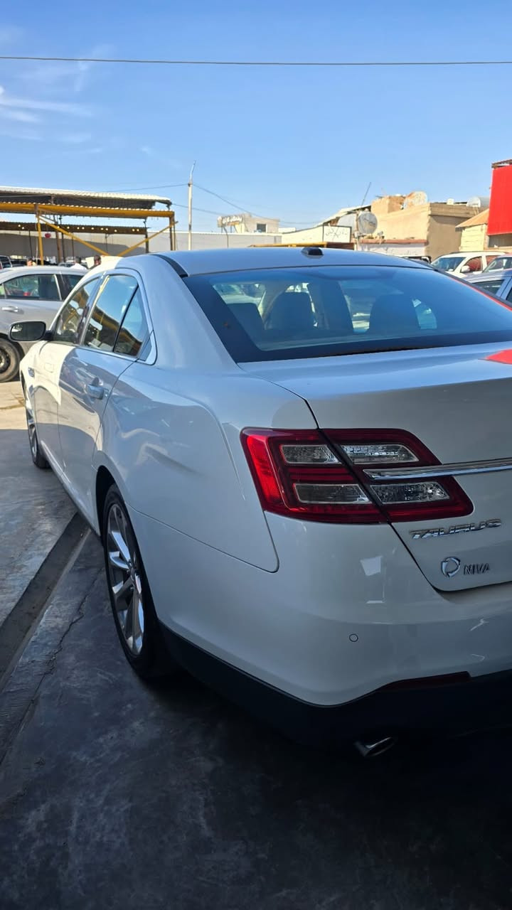 السلام عليكم 
من رخصة الادمن
فورد تورس 2013 SEL
شاشة كبيرة
داخلها نظيف جدا
كير ومحرك وحدادية كله بالشرط
سياره بيه طخات خفيفه موضح في الصوره سونار
سيارة مال بيت ماتصرف عليها فلس 
مكان السيارة بغداد 
سنوية تنتهي 2030
رقم سليمانية الجديد
السعر المطلوب 
140
ومثل ماتعرفون التورس تُقيم بالنظافة
شوفها بالحقيقة احلى من الصور وتاخذها من عيوني
………
للتواصل على الرقم
***********
