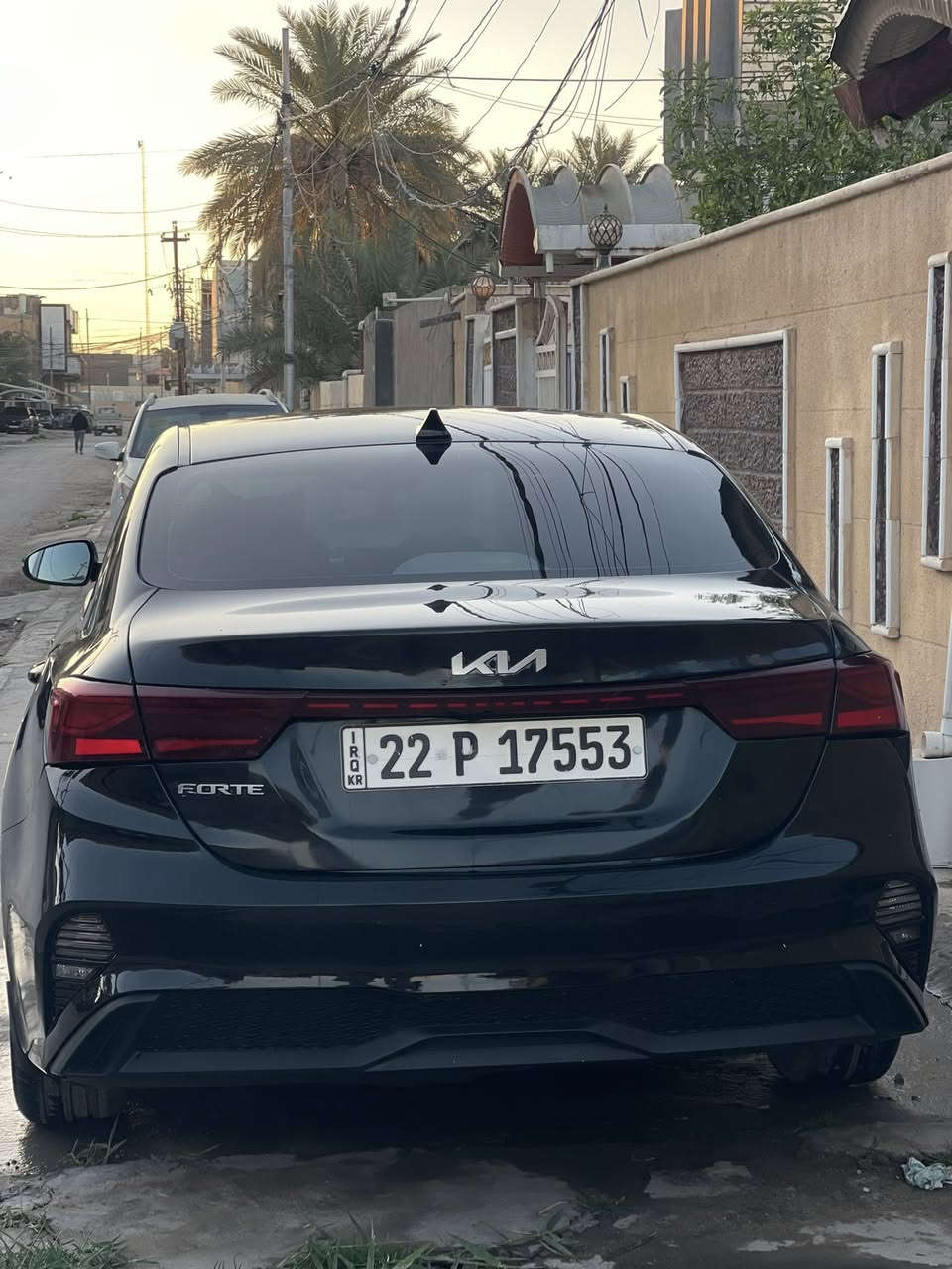 كيا فورتي موديل ٢٠٢٣ دخول جديد ماشيه ٣٩ حادث جاملغ خلفي وربع قبق الجنطة وبارد بالجاملغ الامامي شي قليل بدون دواخل بدون ايرباك داخل عسلي رقم اربيل هزه وسنويه جدد السعر ١٤٣ وبيها مجال العنوان بابل المسيب *********** صور الحادث واتساب
