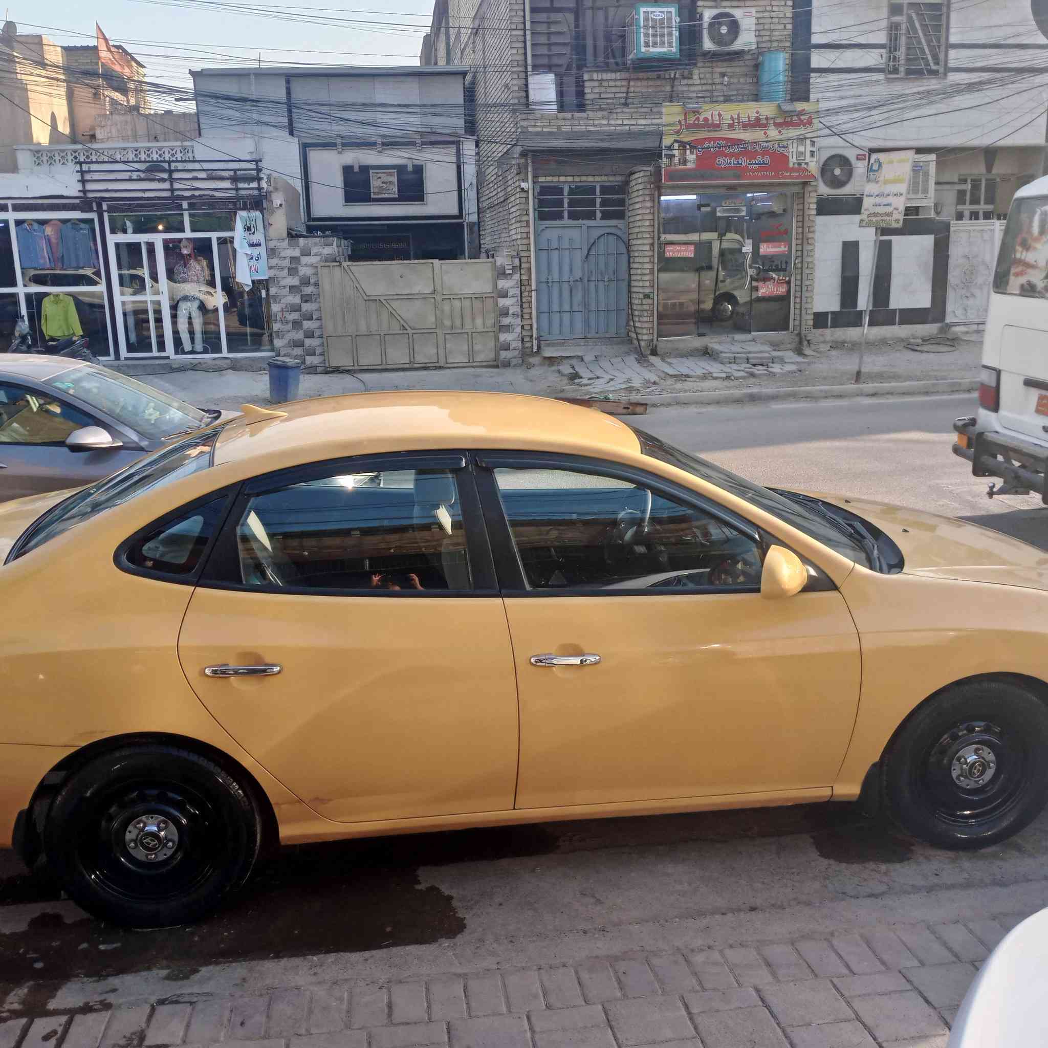 سلام عليكم النتراء موديل 2009وارد مريكي سيارة بيعه بجم جاملغ وبنيد تبريد ثلج مكينه كير
 خير من الله لايتات زنون هيه غرامه مصفرة سعر 77 وبيعه مجالشراي يخابر وبلخدمه ***********
