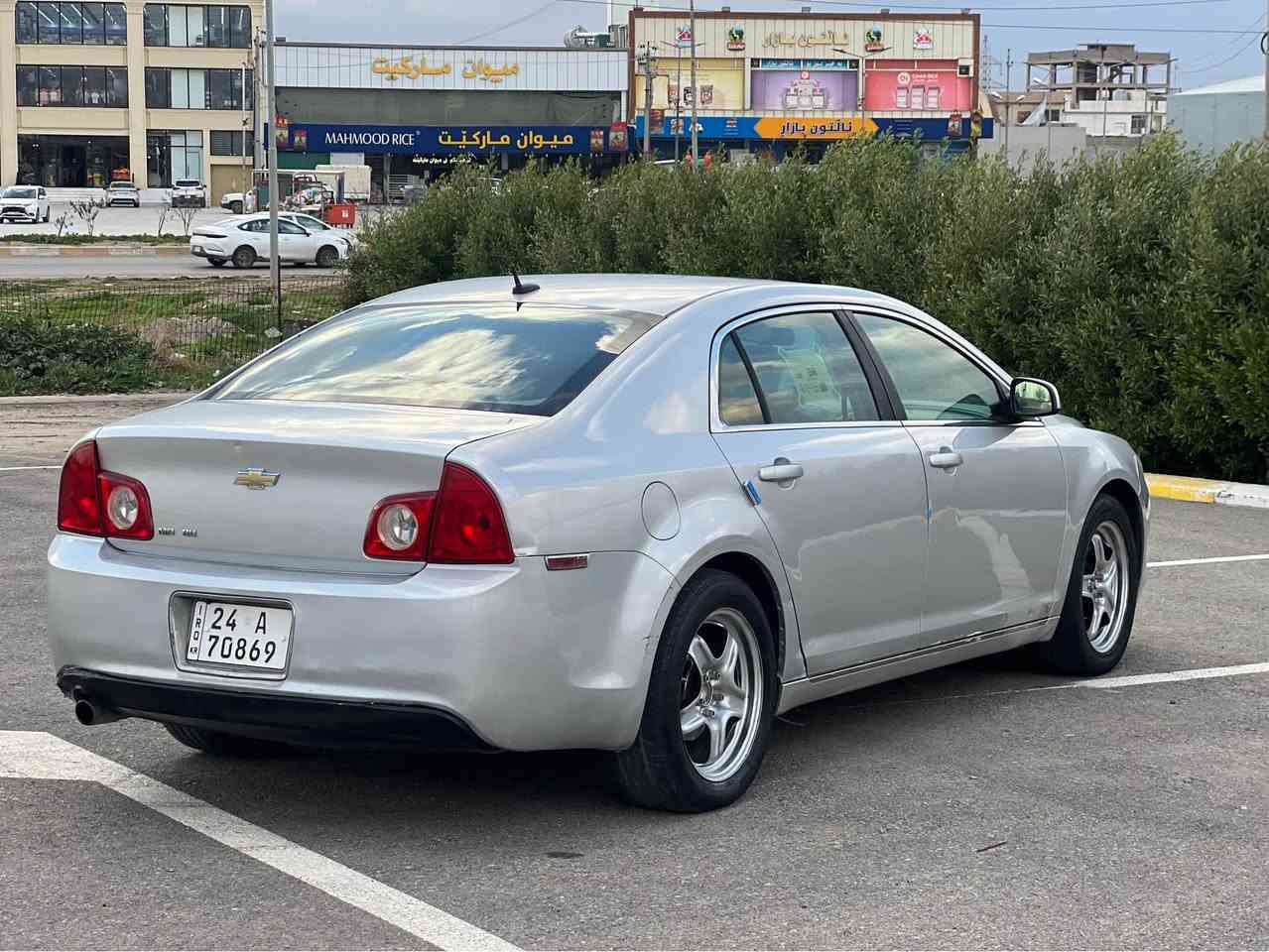 ***********
***********

شوفليت ماليبوو  
مودل2009
بيدون سبغ 
گير محرك بشرت
تاخم ئمامي وخلفي بشرت
بسمي سيارة كول جديد سنوي هةزة جديدحتا ٢٠٣١ 
بنسبت سحر٦٨ بيها مجال قليل
مكان اربيل Singapore
