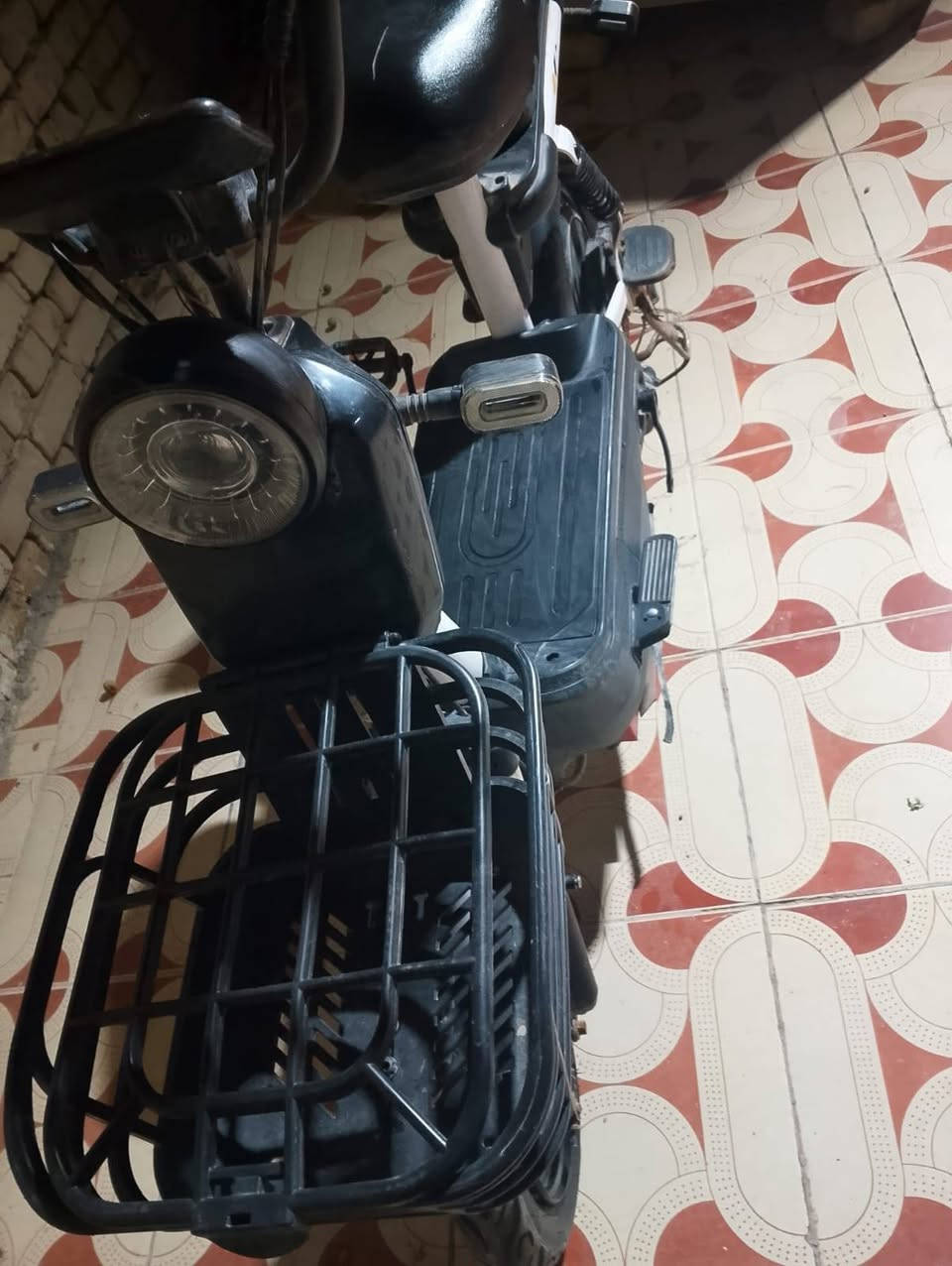 دراجة شحن للبيع بطارياته ماصاله شهرين من بدلته  تفاصيل وسعر خاص


**إذا كنت صاحب هذا الإعلان وتريد حذفه لأي سبب، رجاءا أرسل رسالة إلى الدعم الفني**