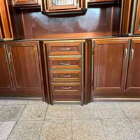 حي حطين • محل للبيع • خزائن