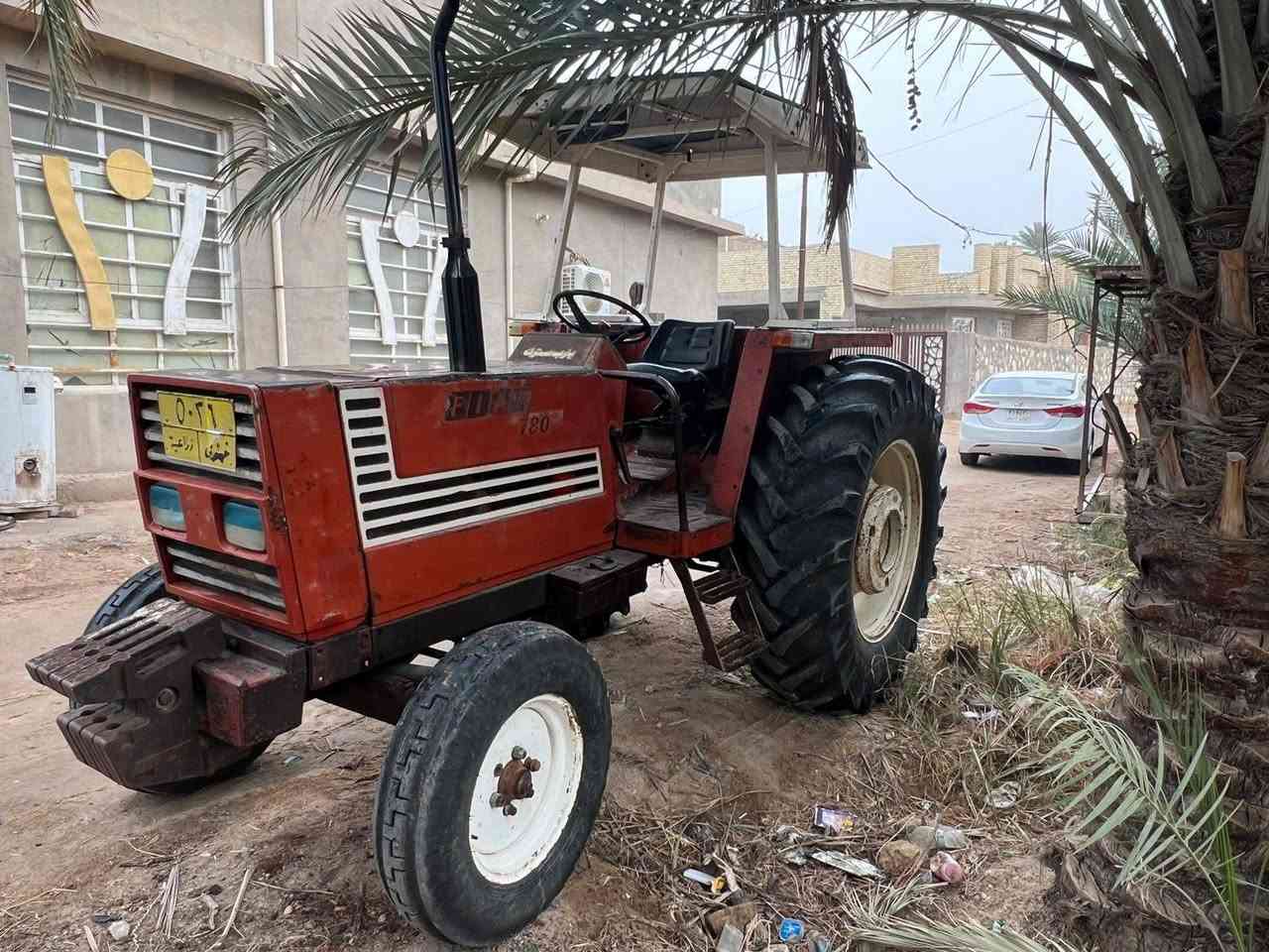 السلام عليك للبيع مكينه فيات مديل  82محسن حجم 780فيات مكينه كير اكسن كهربائيات ع شركه مكينه استندر ع شركه كيجات كول شغاله تخم تاير جديد جهاز رفع وضع الشركه رقم وسنوية بدي جديد مابيه نقص برغي لاصبغ ولاجراد لاستفسار *********** العنوان كربلاء الهنديه طويريج
