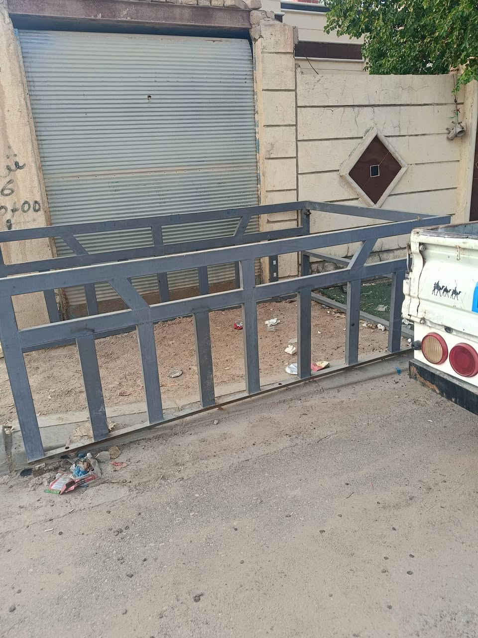 محجر كيه لبيع 200   ***********
