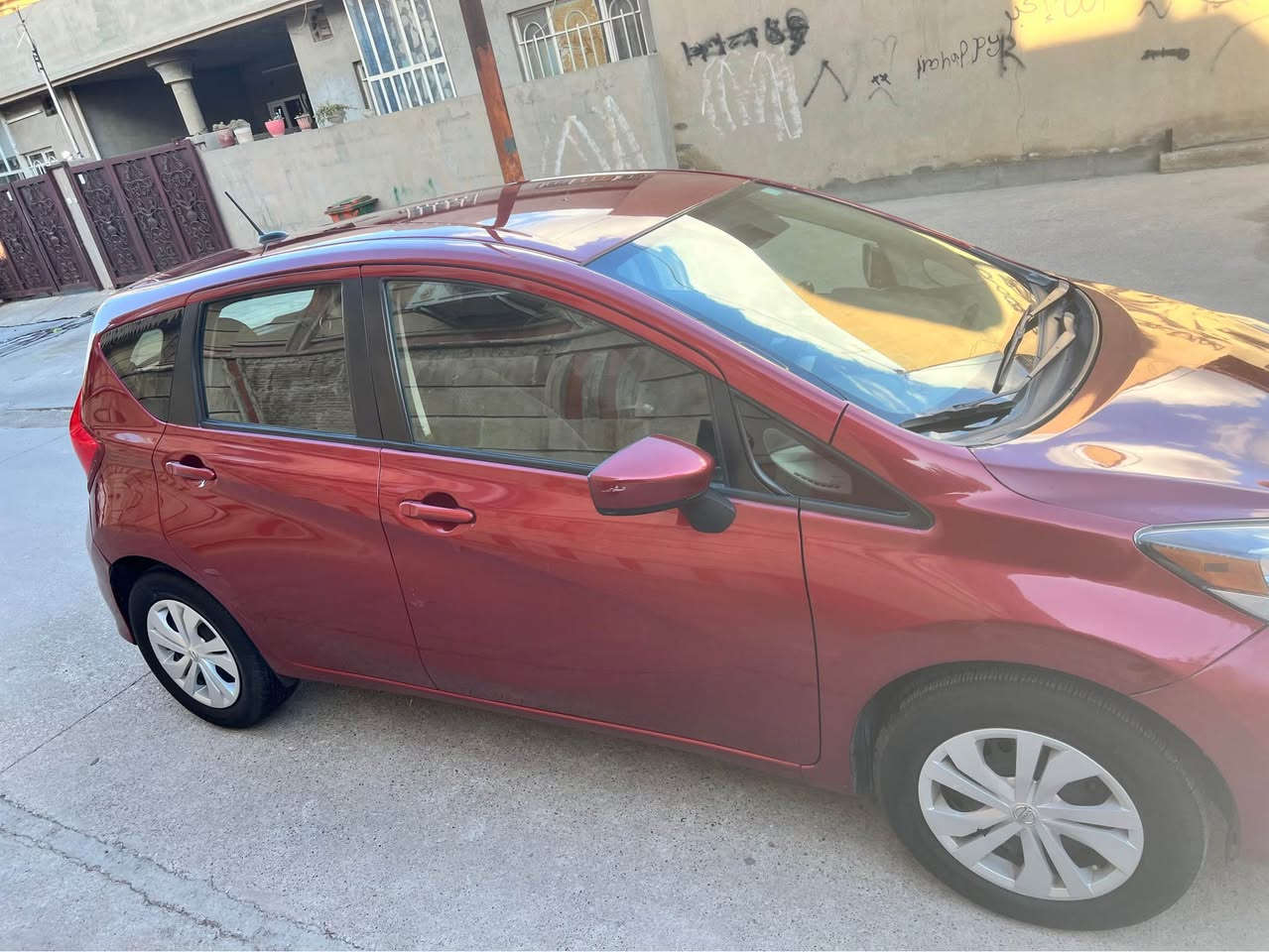 بيها 2 قطعة صبغ بنيد و جامرلغ بدون دواخل بدون ايرباك ماشية 70 
كركوك 
*********** كركوك, العراق
