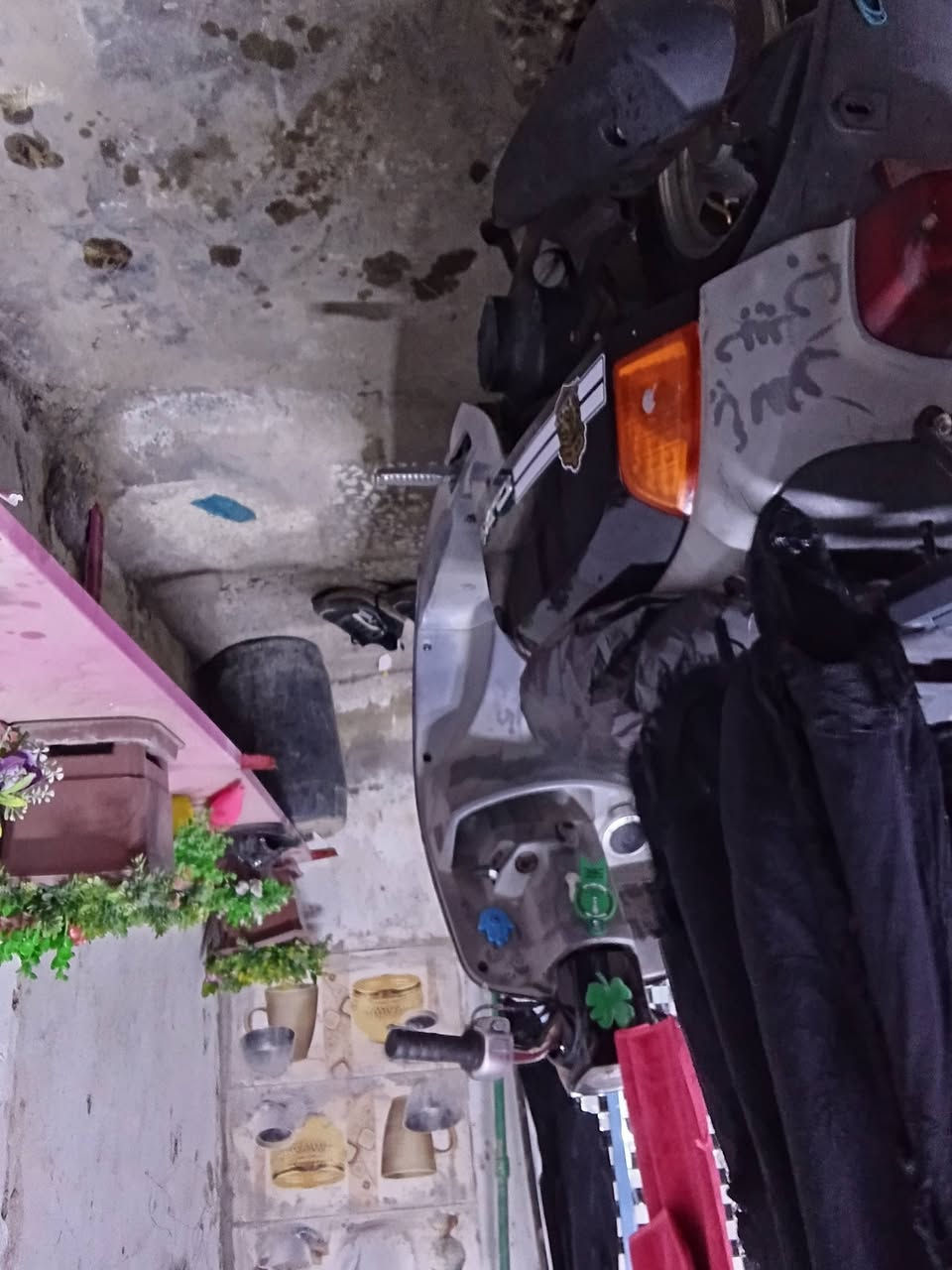 بوليس كفاله عامه مكاني بغداد حي البتول السعر 650بيها مجال قليل حك جيه للتواصل ***********
