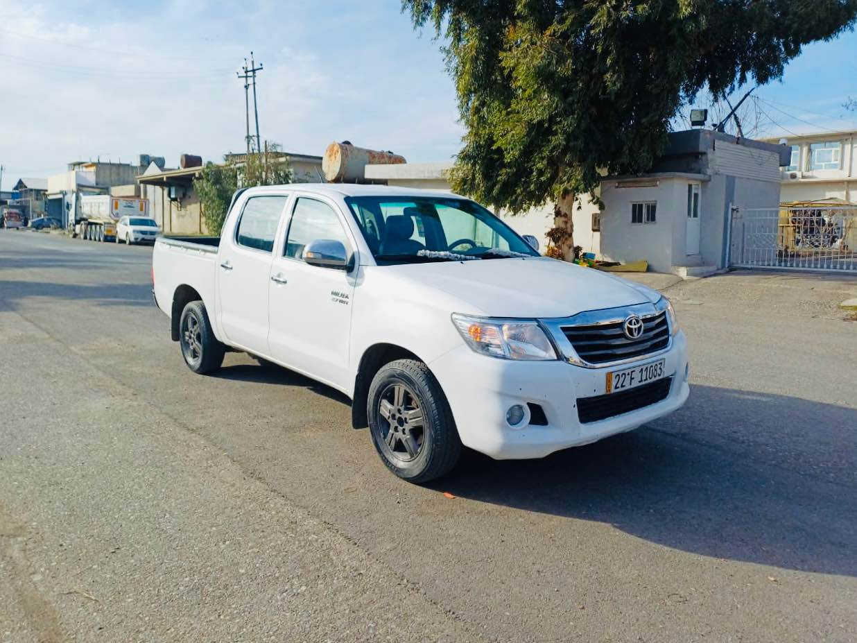 توێتاهایلوکس مرزیە مودیل 2013گێرعادی
جملغ وبونید سبوغ داخلی عزیەتێکی کەم
جوارتایەی نوێیە تەقەورەقەی نیە بێ مسروفە
228هزار رویەگێرومکینەو ئەکسل بێ عیبن 
سەنەوی رەقەم فحسو هەزەی نوێیەبەناوی خومە تحویل وەکالە غرامەی بەشەرتە 
سعری 163 وەرەقە شوێن هەولێر
ژم***********واتسئاب لەسەرە أربيل, العراق
