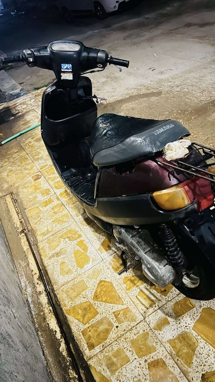 سلام عليكم دراجه بطه  مكينه كوريه مامفتوحه (ومابيه شي لمكينه) مكان كربلاء باب طويريج يم الجسر سكليتر واحد خط واحد مو خطين ماعرف ياموديل. سعر ١٥٠ قفل لحد يعاملني👍***********هاتف وخاص هم موجود
