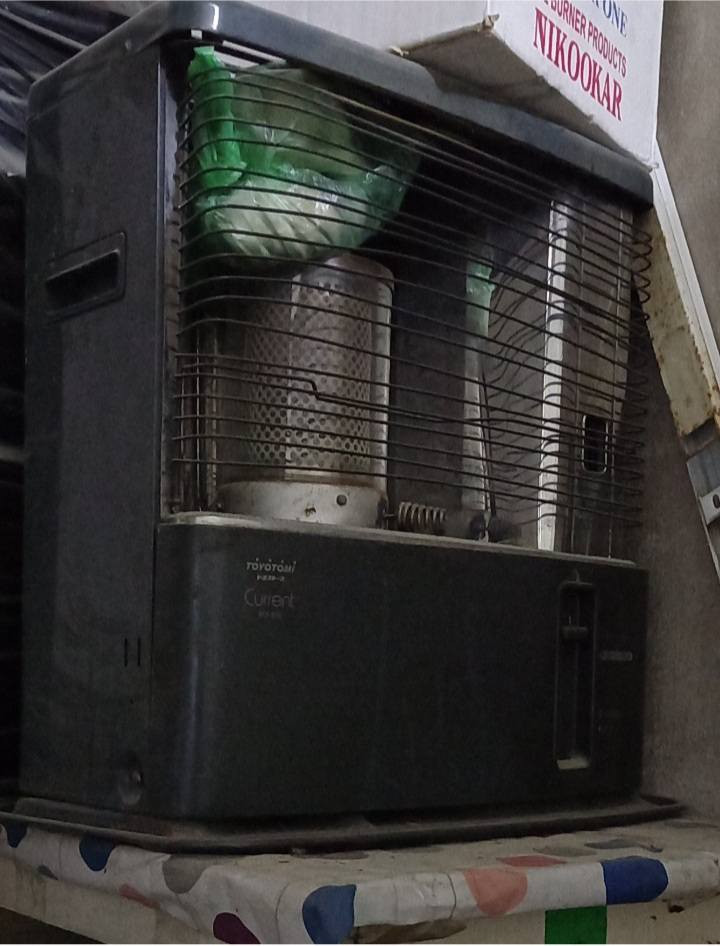 اغراض للبيع للاستفسار الاتصال عل الرقم ***********
