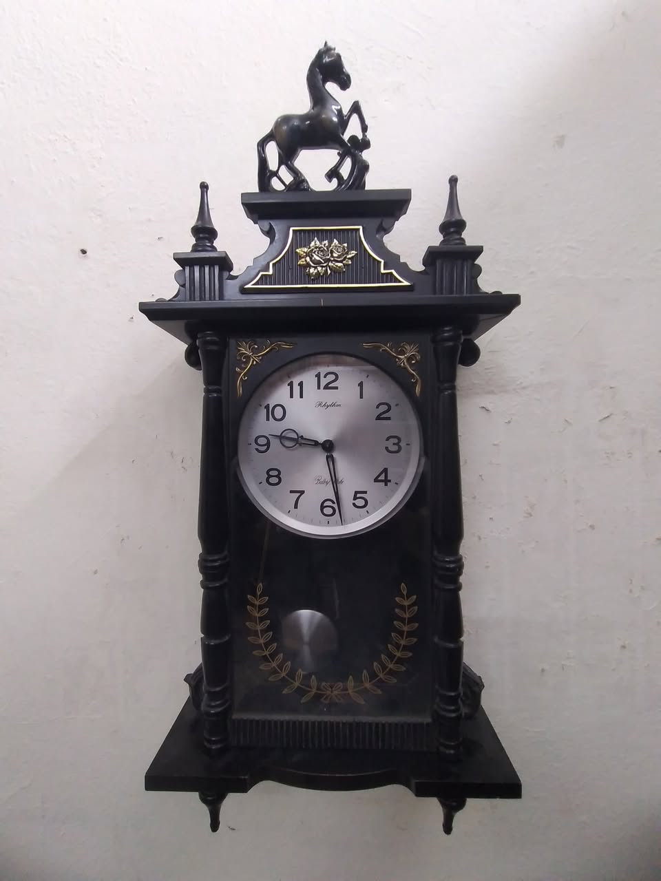 ساعة جدارية دقاق كل ساعة ونص ماركة رأيتم الصناعه ياباني بطارية كبير النظافة عالية
***********   مكان الموصل  
 يوجد توصيل
