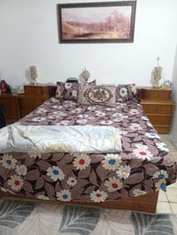 غرفة نوم • صاج • فيها مجال