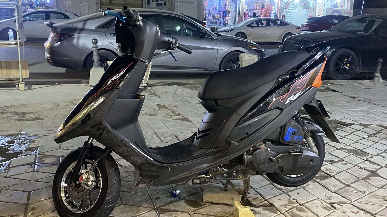 السلام عليكم ماكس عدله للبيع      الدراجه نضيفه مامجفته وبلادي مرتبه دراجه نضيفه من الشغل للبيت من البيت لشغل مامتعوبه سبب بيعها مامحتاجه البيت قريب عل مكان شغلي سعره630بيها مجال حك الجيه دراجه ممزوده سلف وهندر كله شغال كهربائيات كله شغال  للتواصل واتساب
***********
