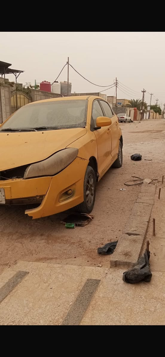 سلام عليكم للبيع شيري محرك وكير جدد حداده جديده راعيها موجود شرط التحويل مصفره هيئه وغرامات عوزها بس دعاميه اماميه سعرها ١٥ او بيها مجال او مراوس بسياره راس براس شعدك نزل *********** عنواني الزبير
