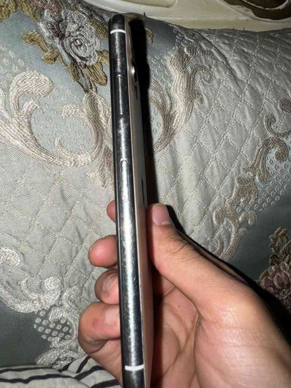 iphone 11 pro max
السعر 225 وبي مجال شوي
***********
