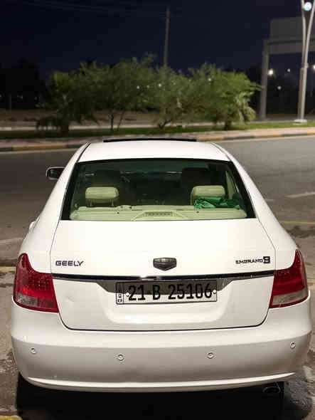 السلام عليكم سيارة جيلي ام كراند الحجم الكبير موديل 2013 مكينة وكير 2500 مال كامري فول مواصفات تبريد خير من الله حدادة جديدة جام اربعة كهرباء السيارة باسمي وكالة وتحويل بشرط ثاني يوم السيارة مكفولة من الضربة والكص والنقل والاصوليات والباقي شوف العين السعر 65 وبيها مجال ***********
