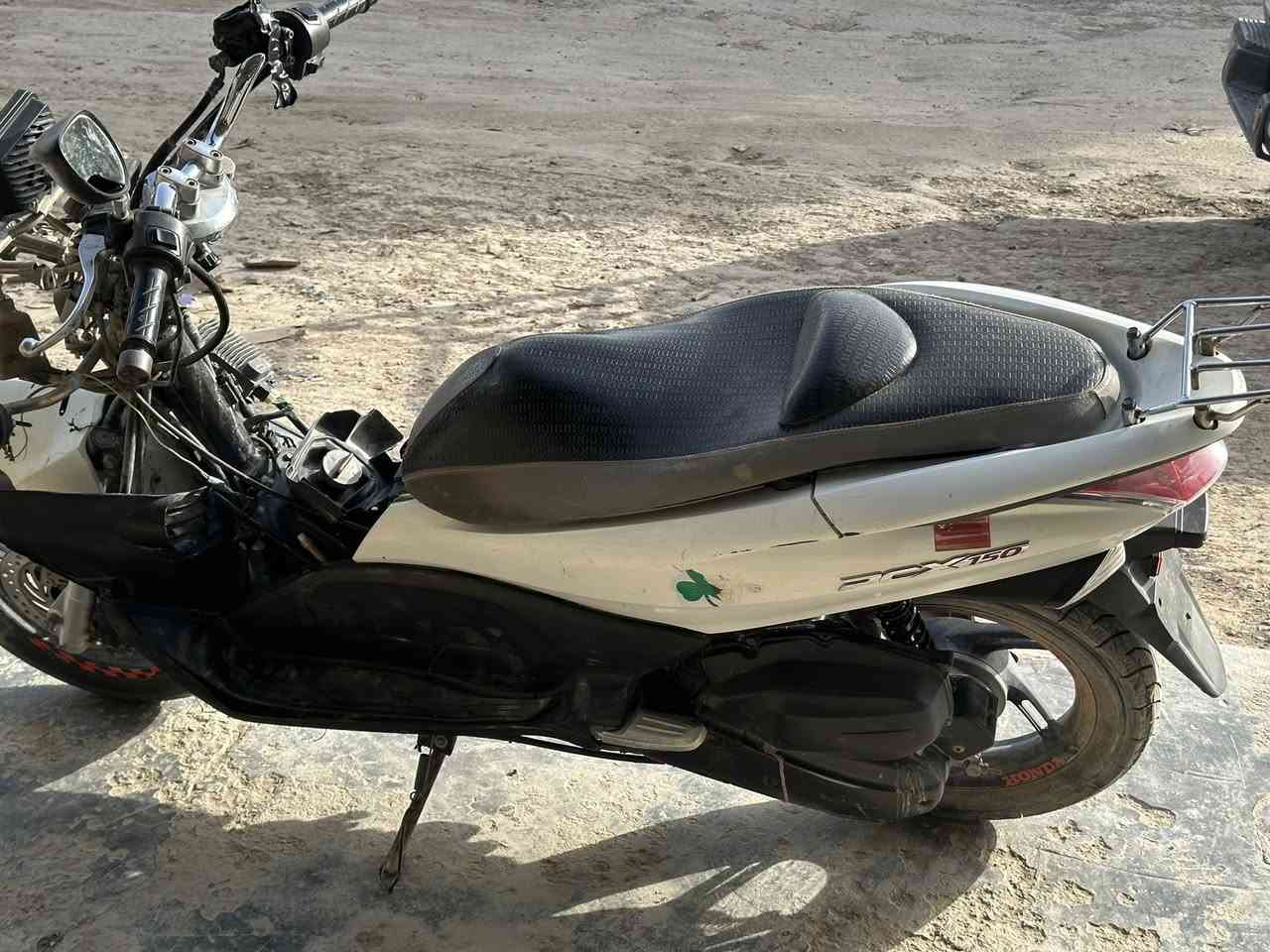 السلام عليكم دراجه بي سي اكس مدعومه بس دراجه كلشي بيهه شغال حساس زدحام شغال حساس ستان شغال كفرات ليوره مابيهن شي بس ليكدام يرادلهه ***********  /***********
