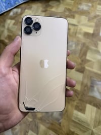 ايفون ١١ برو ماكس • ٢٥٦ • ظهر مكسور