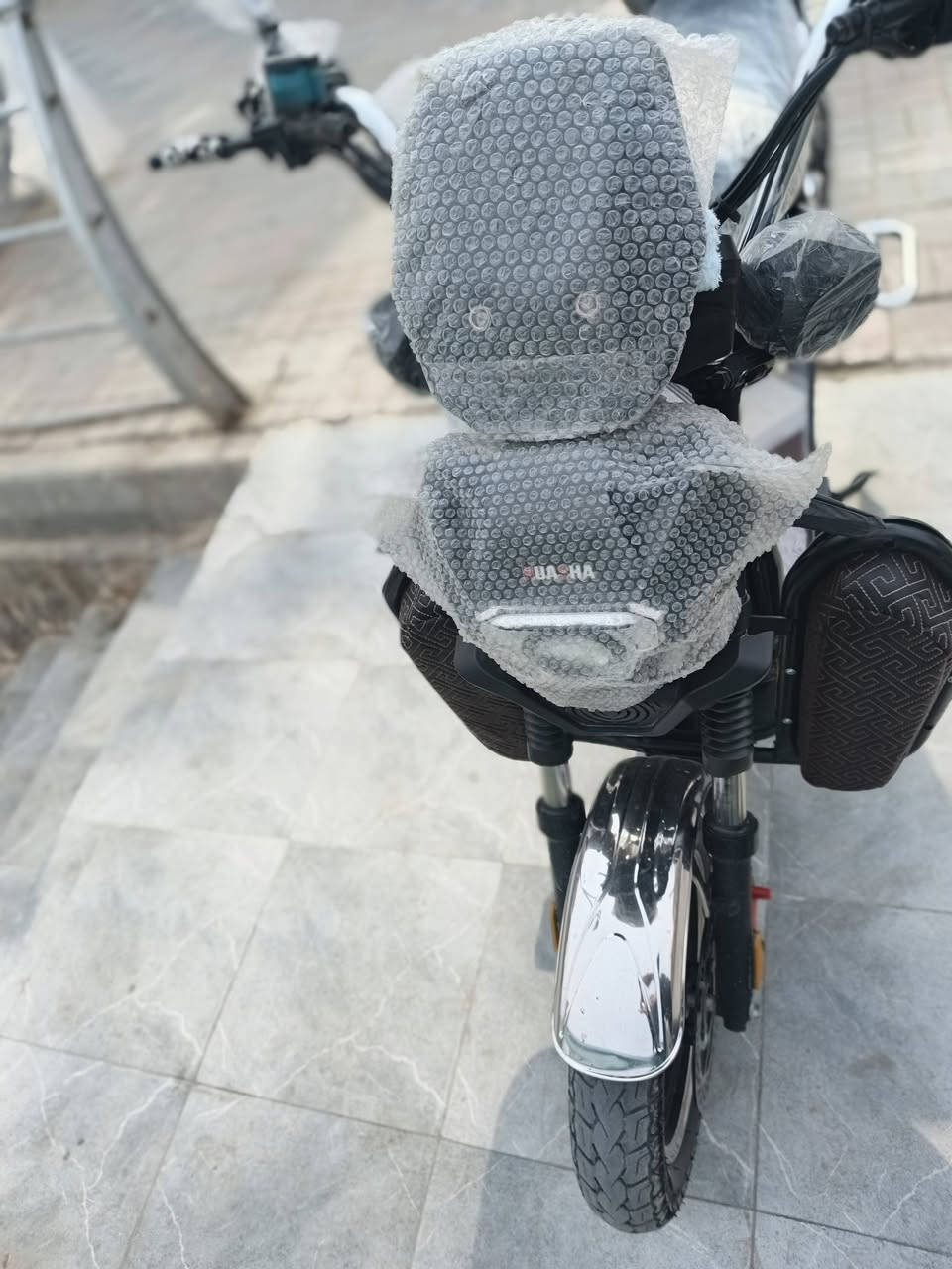 سلام عليكم
ماطور هيوشه٢٤ أبو بصمه ٥٧٥بي مجال بطاريات كلها ع فحص 

*********** شراي يكتب تم وإني أدخله
