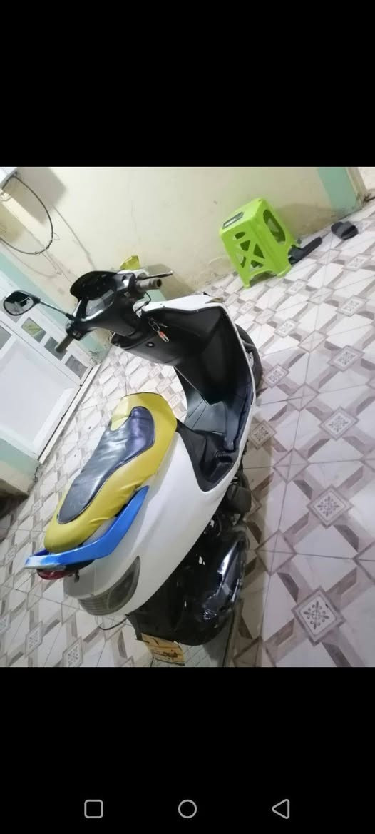 السلام عليكم دراجه فراشه فحل البيع جاهزه من كلشي مكينه جديده كهربيات كله شغله نكرت سلف باتري جديد تخم تاير جديد ماعايزه برغي جاهزه سعر 450 وبيه مجال العنوان النجف الحيره هذا رقمي ***********
