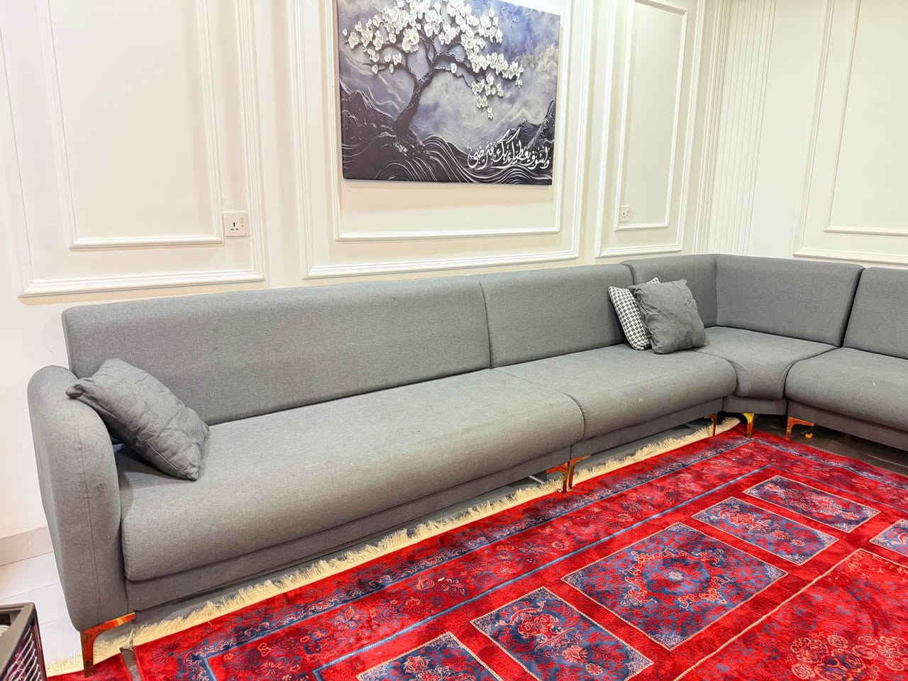 فڕۆشتنی خێرا تەنها ٣٠٠هەزار ماشاللە زۆر زۆر جوانە
 ١٤سم ماڵیکی بێ وێنەیە ئەسل و دەرەجەیەک 
ماڵی بۆ بۆکەس دانانیم لای زوو هات پیرۆزیببێت
هەرچیتیش هەیە لێو ئەکرم 
*********** كالار, السليمانية
