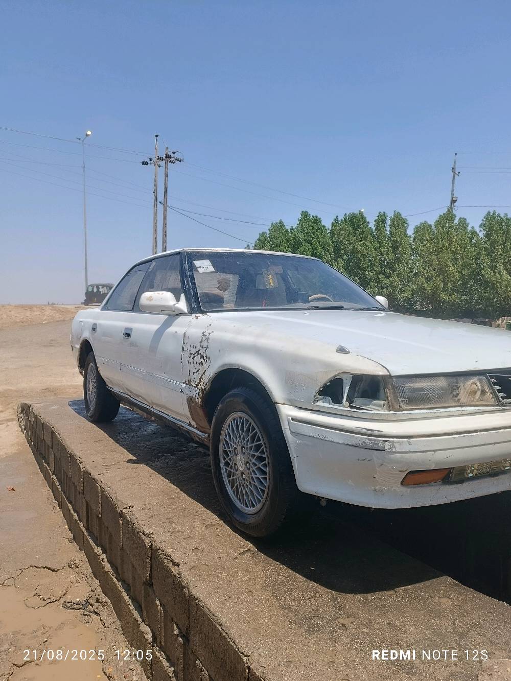 سياره مارك نضيفه وشغاله 
سنويه ساقطه صايرلها 4 سنوات 
راعيها موجود بس ما مداور انه بعدها بإسم راعيها 
عنوان السياره الناصريه 