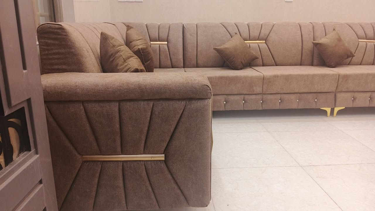 مفاجأة كبرى ♡ ويانه وبس الفتره محدوده  ديوانات ذات تصميم تركي شغل عراقي ضمان سفنج هايكستر عراقي ضغط عالي ضمان 6سنوات خشب 18مليم جام انج  ونص عراقي ضمان 10سنوات بأسعار منافسة وخيالية💫  خدمة توصيل 🚛الى باب البيت🏠 وسعر💫 التوصيل مجاني ديوان بموديلات تركية بطول 7.50 بسعر💫 مناسب جداَ جدا400 ألف د.ع  مع هدية كوشة عدد 4  نعمل💫 حسب القياسات الخاصة سعر المتر 65 ألف فقط فقط 
للحجز والاستفسار الرجاء الاتصال على الارقام التالية📞
***********مهند،،
***********مهند واتساب فايبر 
***********مهند،١
