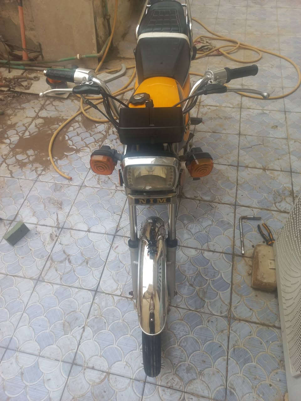 سلام عليكم دراجه نامه اصلي مديل 22 مكفول  من كلشي 
والسعر ٦٠٠ وبيه مجال المكان دوانيه حي الزيتون الرقم ***********
