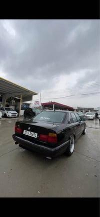 بي إم 520i • ١٩٩٠ • جير عادي