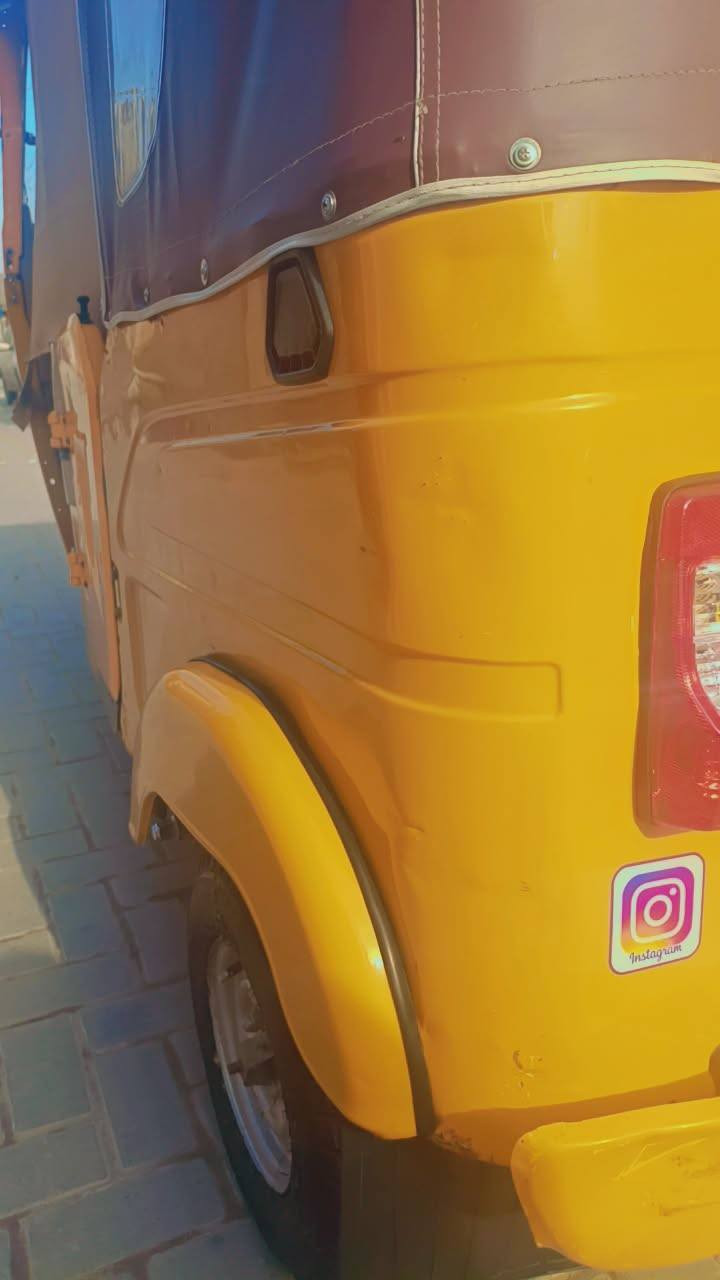 السلام عليكم شباب تكتك 21 الوجبه لونين لاصبغ ولامعجون بس دوس مكاني بغداد البياع الشرطه الخامسه ***********
