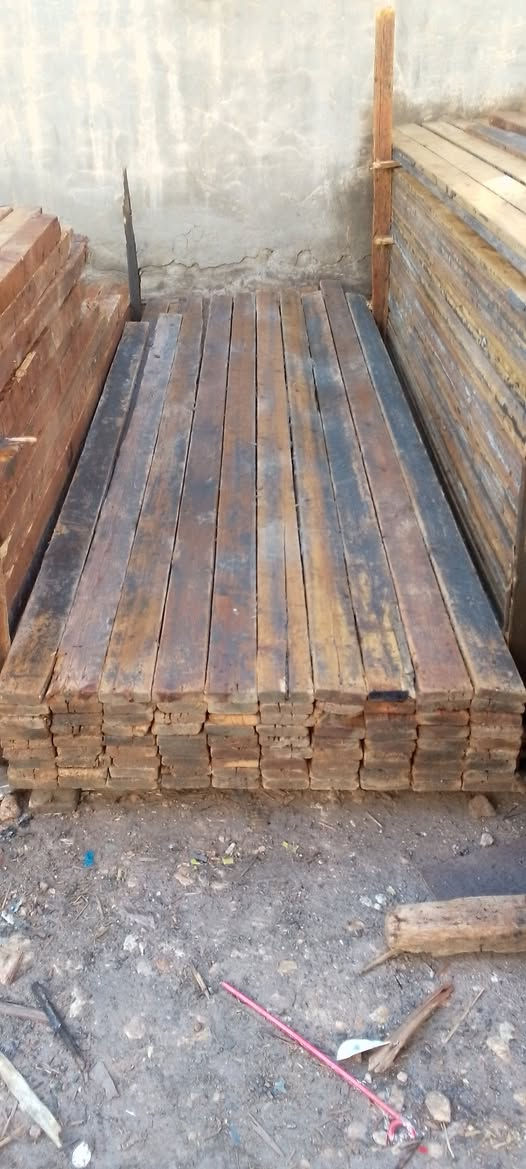 قالب خشب للبيع العدد ٩ مكاعب مشتغل بي شغلتين العنوان بابل رقم الهاتف ***********
