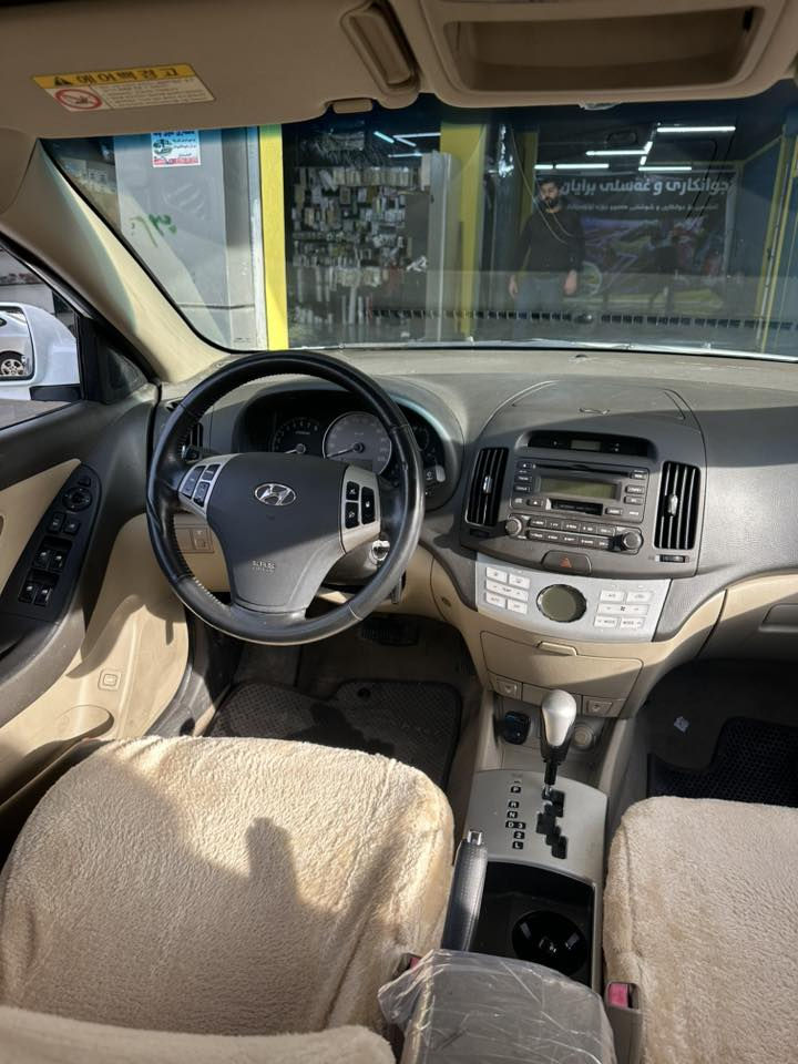 ئەڤانتی 
٢٠٠٨
سەقف و گێڕ و مەکینە بەشەرت
دەعامی بۆ دەعامی بەشەرت
کەڤەر گۆڕاو و خایس بەشەرت
فوول فوولە بەس سڵاید نییە
تەبریت لەمس
ئاوێنە شەفت
کوشن جڵد و هیتەر
٢٥٠ مەسرەفی نییە
تەبریت ساردی و گەرمی بەشەرت
برێک بەستراوە
سەیارەکە قەپ و قۆپی نییە
سعری ٥٤ گەڵاو مەجالێکی کەم
0750 171 5950
