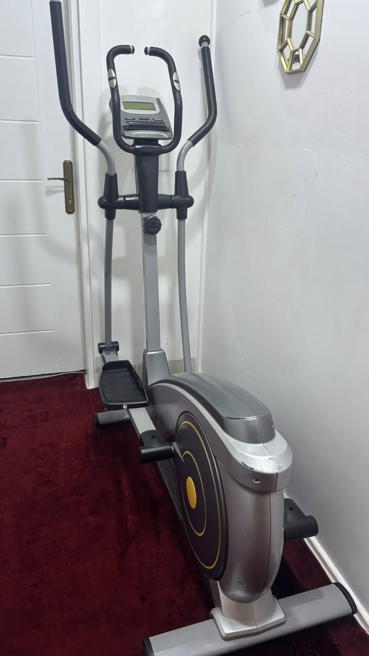 جهاز رياضي للبيع من شركه MGT sports  جهاز يحتوي على شاشه و قياس السرعة وفضلاً قياس نبض القلب و عدد الخطوات والركض مع حامل للهاتف يحتوي على 25 سرعه حسب الي ناسبك و يتحمل وزن  و ايضا في عجلات للتحريك من مكان الى مكان اخر السعر جدا  مناسب 

275 وقابل للتفاوض 

جهاز جديد مستخدم سنة فقط


**إذا كنت صاحب هذا الإعلان وتريد حذفه لأي سبب، رجاءا أرسل رسالة إلى الدعم الفني**