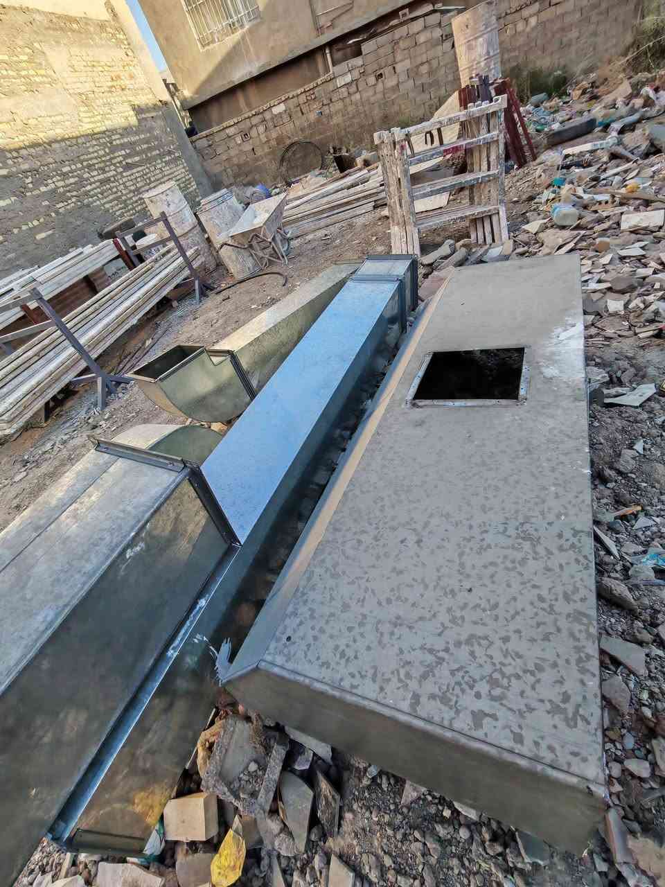 للبيع مكاني ابو غريب حي الشهداء
نظيفات اي ضرر مابيهن 

***********
