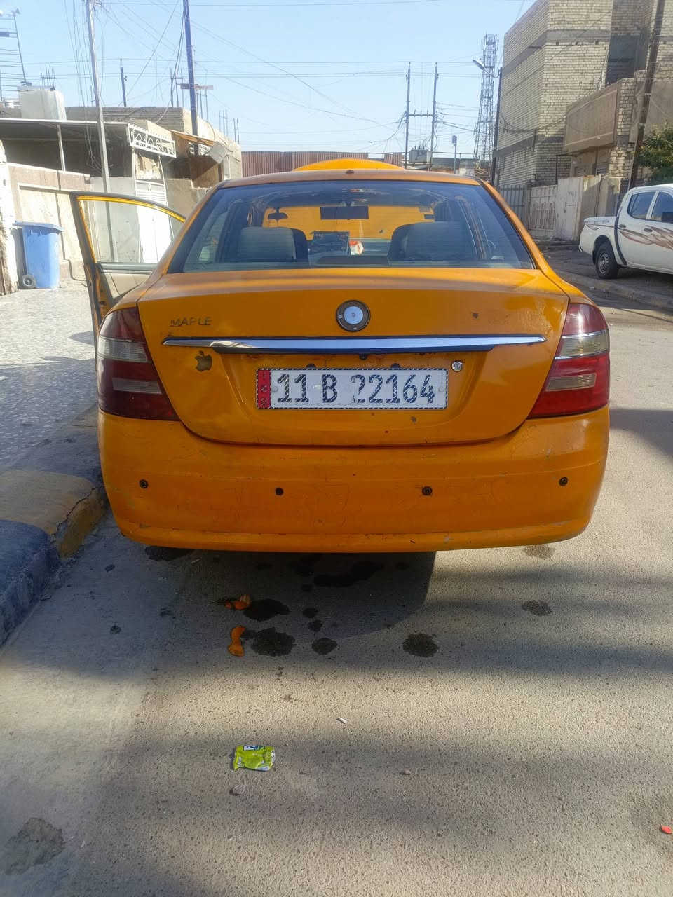 سلام عليكم موبل ١١
 بغداد دولي بسمي هزه جديده 
مصفره خط وبحث وهيئه 
تكمها شواصيها الغودها حوضها كل نضيف وبدون ضرر بيه تكحيل صبغ 
مكينه كير ١٨٠٠  لاتبخير ولاتنقيص 
تبريد خير من الله 
كهربائيات كلها شغاله بلاديه 
لايت عالي ناصي زنون 
دوشمه وكاعيات جدد داخلها نضيف 
تايرات جدد مكاني بغداد الدوره 
السعر 40 ورقه 
الاستفسار على الرقم ***********
