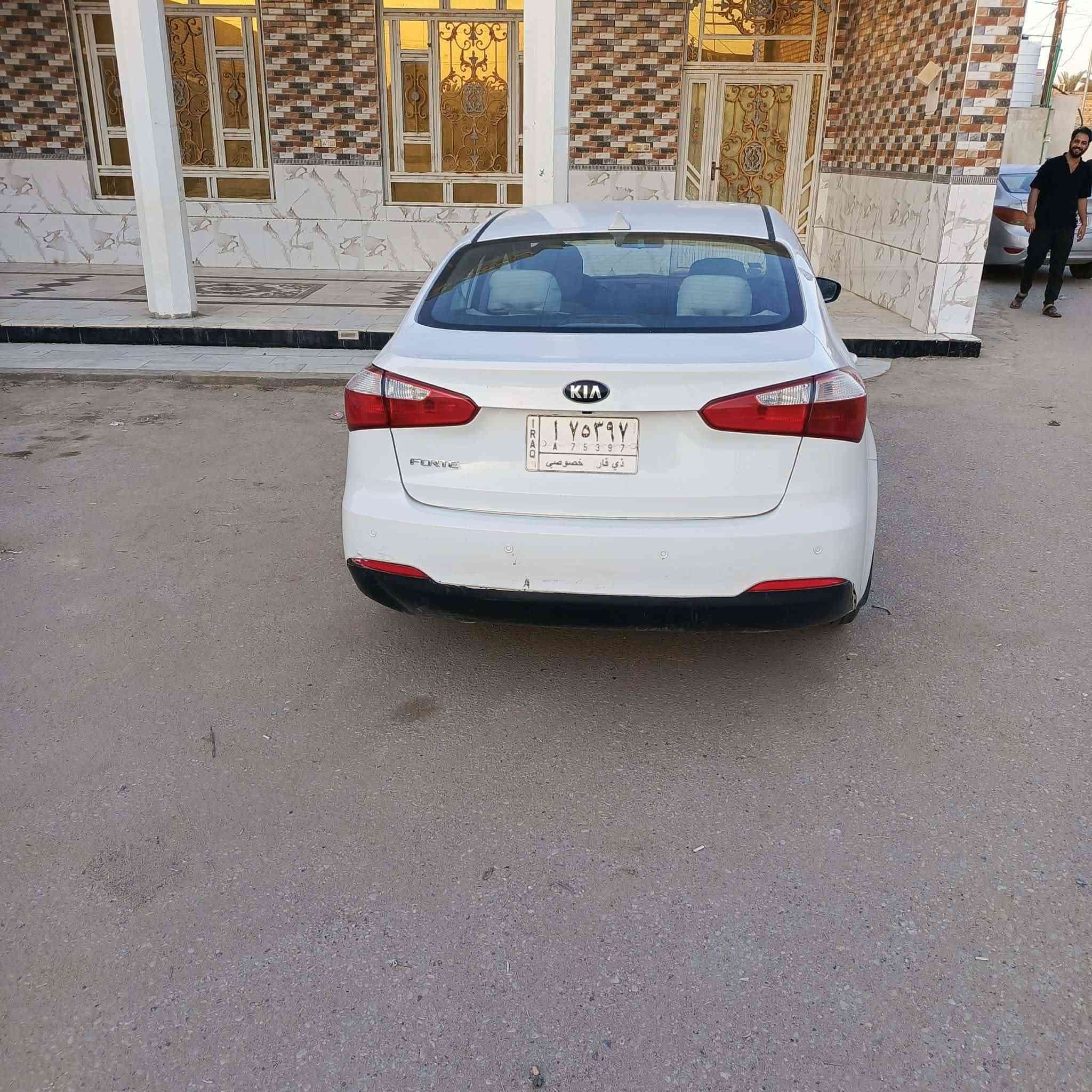 كيا فورتي مديل ١٦ ذي قار محرك ٢٠٠٠ دوش بيها تبديل بنيد فقط وبيها رشات تجميل بل بيبان بدون دواخل سياره جاهزه من كلشي السعر ١٠٣ وبيها مجال بسيط الشراي يتصل على الرقم *********** العنوان سوك الشيوخ كرمه
