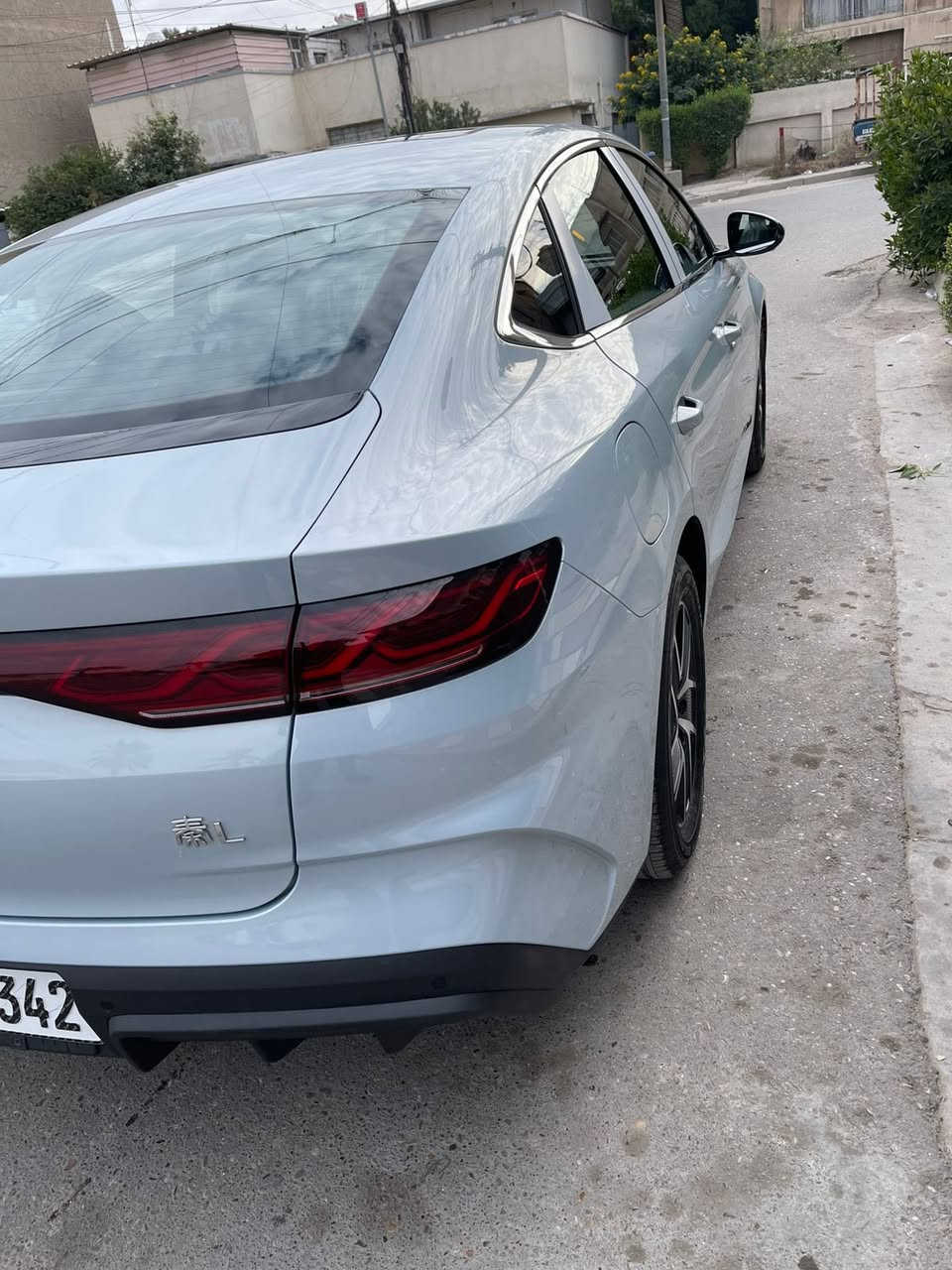 السلام عليكم
للبيع
BYD QIN L
موديل2025 
لون بحري مميز🩵 
زيرو
مرقم بغداد باسمي
المواصفات:
بانوراما
كشنات جلد
كرسي السايق كهرباء 
شاشه دواره 
4كامرات
قطعتين تبريد
تبريد شاشه
وياها شاحنه
اخر قطعه بقت*
غير متواجد عالفيس
24مليون و700 
للاستفسار:
***********
