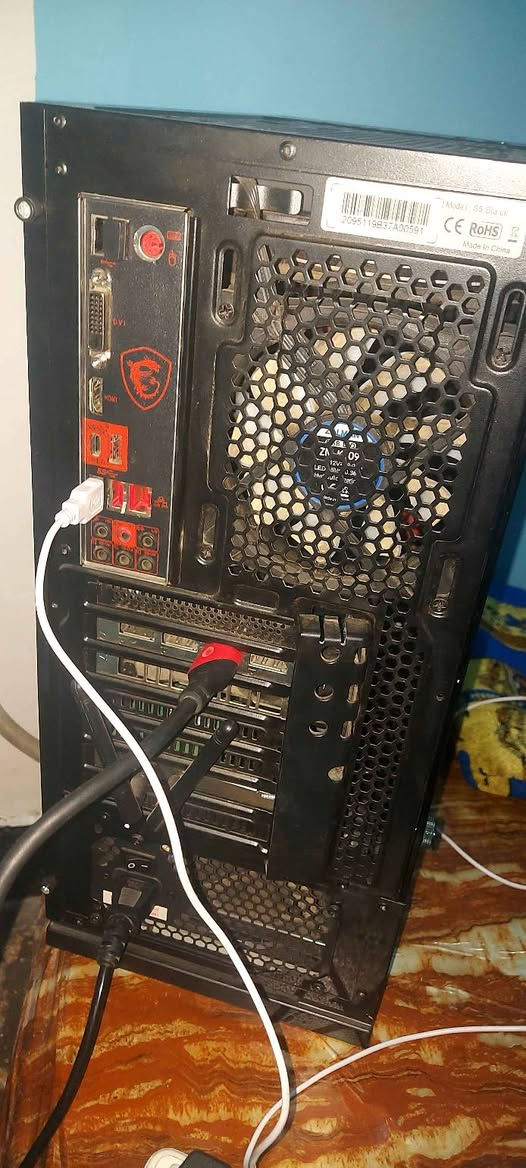 السلام عليكم اخوان pc مستعمل لل بيع الموصفات كل تالي
I7 9700k
Rtx 2060 super 
2 tb hhd 
SSD 256gb 
Msi motherboard Z390
16g ram T-Force 2666Mhz
Zalman 600W PSU
Zalman Tempered glass Case
تبريد مائي مغلق لمعالج
الحاسبه نظيفه ول معجون الحراري مبدل 
بس ناوي احذر تره المروحي الأمامية عطلانه موجود باخر صوره
رايده ب 550 وبيه مجال السعر يتناقش لمهتم خل يراسلني خاص او على هاذ الرقم ***********  العنوان بل ناصريه و توصيل محافظات موجود
