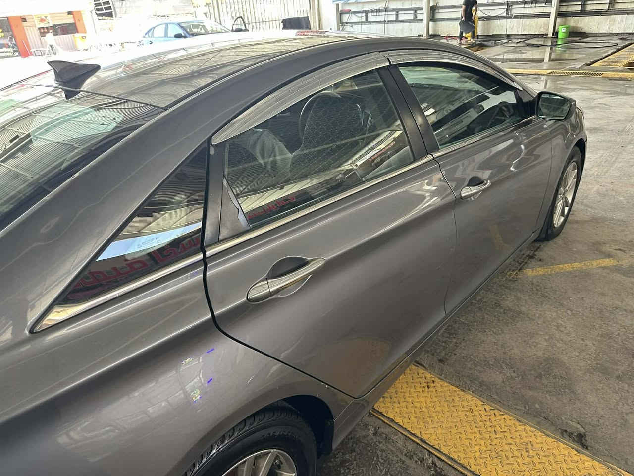 /السلام عليكم /سوناتا 2013 وراد امريكي
بيها 3 قطع  باب و جاملغ
جهة السايق 90 وبيها مجال للطيبين
رقم صاحب السيارة ***********لاتدخل خاص اتصل على صاحبها انا مكلف بالنشر خاص ماجاوب
