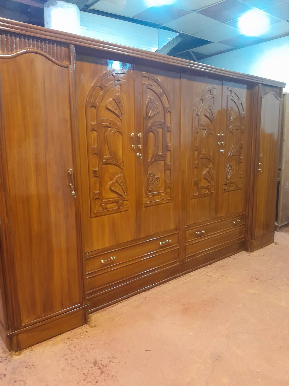 غرفه ام سته نجاره داخل وخارج صاج وثكيل السعر خمسميه وخمسين وبيه مجال الحله ابو غرق حي حسين وتساب او تصال ***********مصطفى النجار

