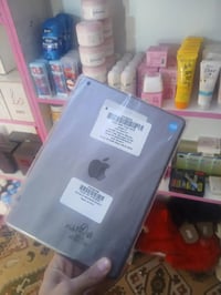 ايباد اير نضافه ١٠٠% سعره ١٠٠ الف وتوصيل مجاني ٠٧٨٧٤٥٠٤٠٣٣