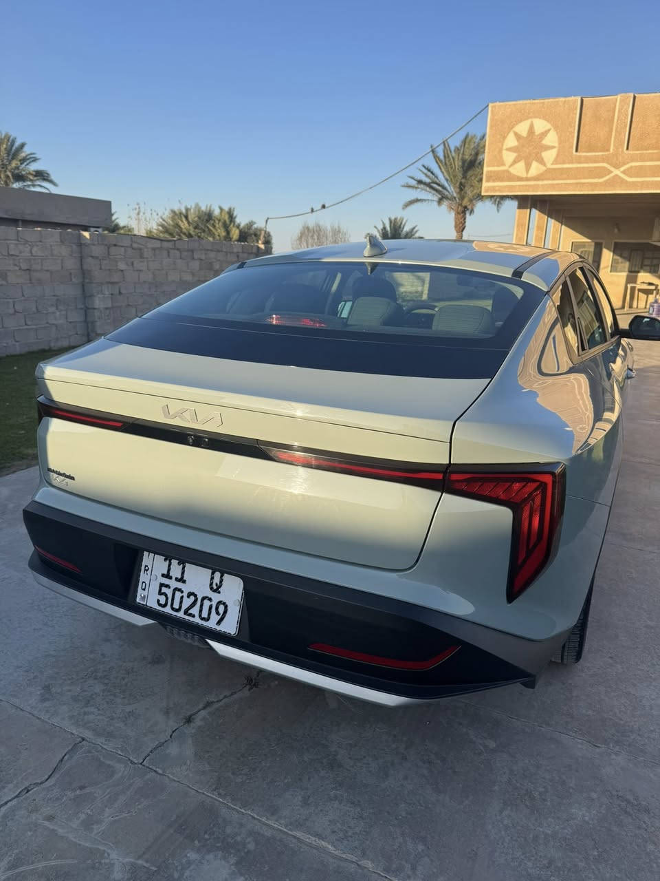 سلام عليكم k4 للبيع
أمريكي موديل 2025 

ماشيه 7 آلاف 

بصمه 

سايد بريك بصمه 

اوتو هولد 

داخل زيتوني

تشغيل عن بعد 

رادار امامي خلفي جانبي 

شاشه جبيره متصله 

بكلايت لد 

مازده لد 

حادث جزء صبغ بنيد بدون ايرباك سياره بدون دواخل 

بدون لغد كله سليم 

بغداد اب اسمي سياره 

العنوان بغداد الدوره المهديه الثانيه 

السعر190$ بيها مجال 

الهاتف ***********
