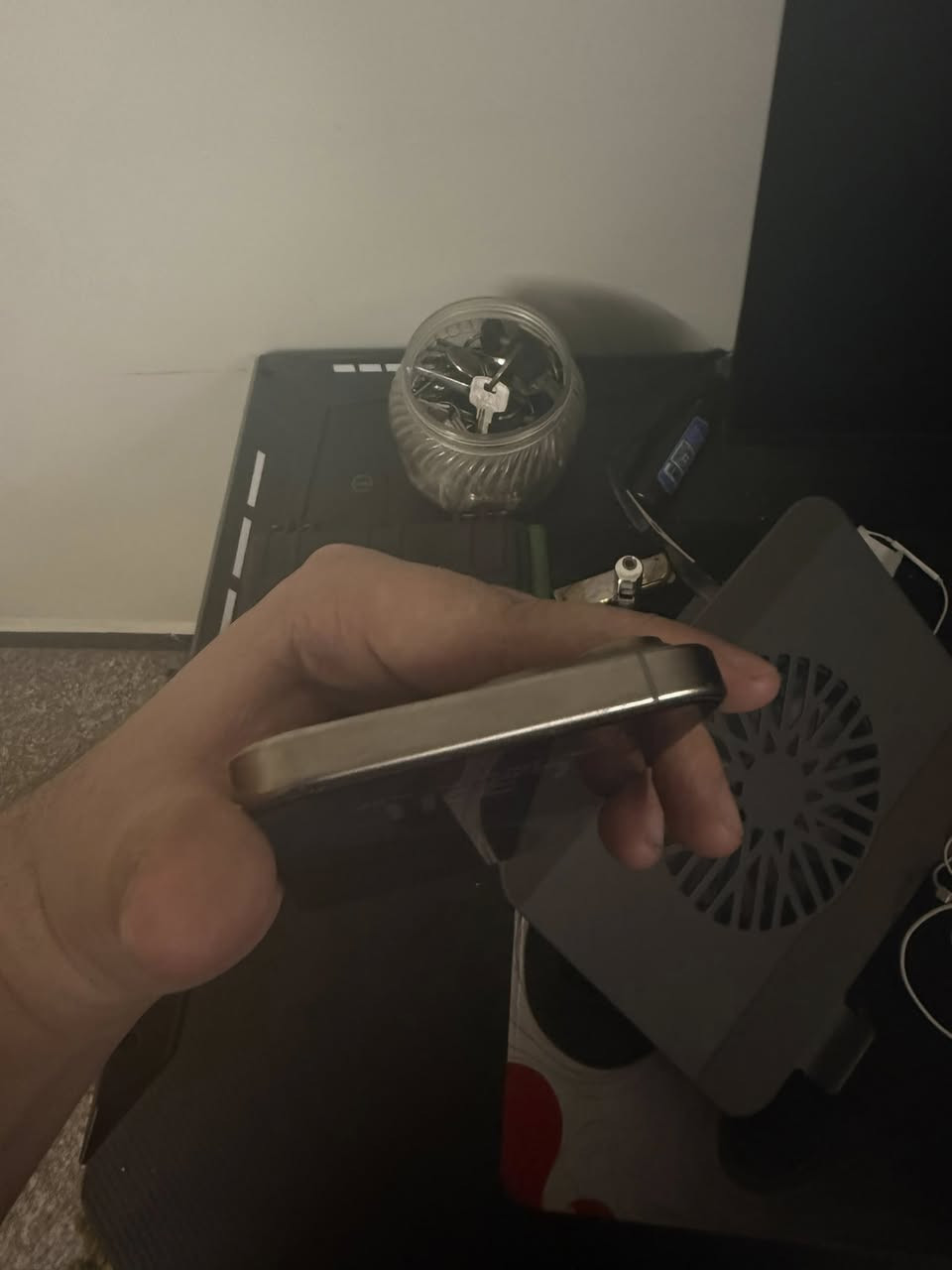 آيفون 15 برو ماكس للبيع
بطاريه 90  

نظافه 100/100 

ملحقاته كامله 

جهاز جداً نظيف ومال بيت 

950 الف قفل 

مكاني بغداد 

***********
