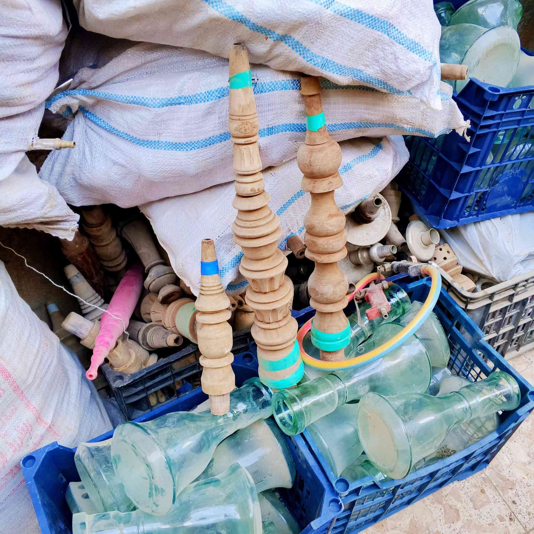 🚨 ملاحظة: للبيع مستعجل والسعر مناسب للجادين فقط 🚨

فرصة ممتازة لأصحاب المقاهي والكافيهات ومحلات النراجيل.

للبيع مجموعة نراجيل كاملة عدد (125) نرجيلة تقريباً، جميعها بحالة جيدة جداً واستعمال أربعينية واحدة فقط.

✅ نراجيل كاملة جاهزة للعمل
✅ بكارات أصلية شغل الحاج حمد
✅ صفصاف طبيعي يحتوي على الجوز والخشد
✅ أحجام مختلفة (كبير، وسط، صغير)
✅ حجر أصلي
✅ شيشة أصلية
✅ قمشي وقصبات وبيزاز ومنقاشات وجميع الملحقات متوفرة

البيع جملة فقط، ولا يوجد بيع مفرد.

المواد نظيفة وجاهزة للعمل مباشرة، ومناسبة لمن يرغب بفتح مقهى أو تطوير مشروع قائم.

📍 الموقع: كربلاء المقدسة
📩 للاستفسار والتفاوض يرجى التواصل على الخاص.
وسعر خاص حياكم الله


**إذا كنت صاحب هذا الإعلان وتريد حذفه لأي سبب، رجاءا أرسل رسالة إلى الدعم الفني**