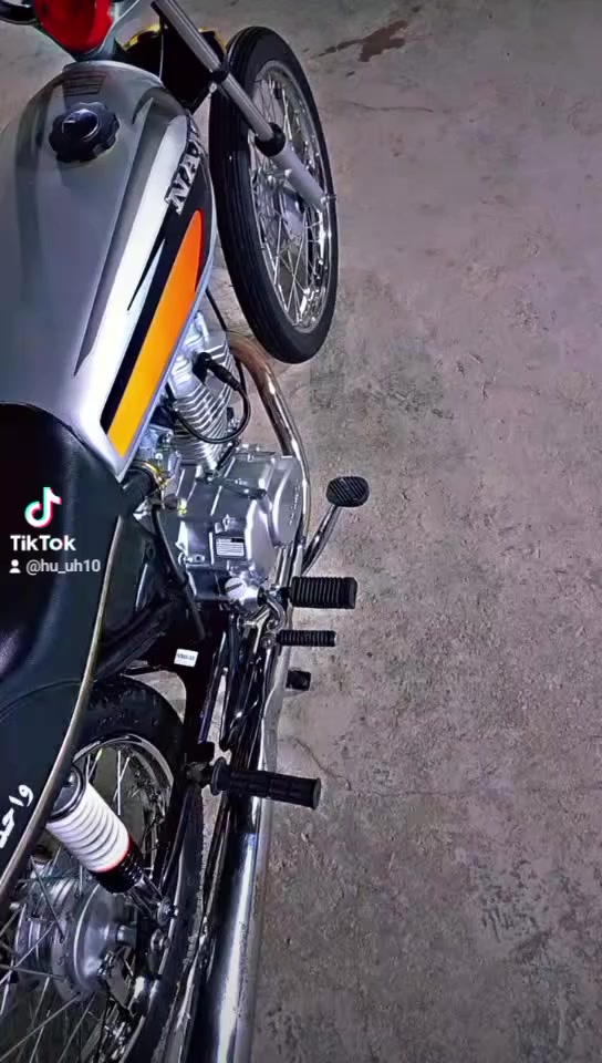 السلام عليكم دراجه للبيع نامه اصلي تعمير جديد 26 شاصي ارشه 18 اوراق المكان طويريج سعر 625 وبيها مجال شراي يدلل ***********
