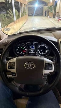 لاندكروز VXR • ٢٠١٣ • مكفولة